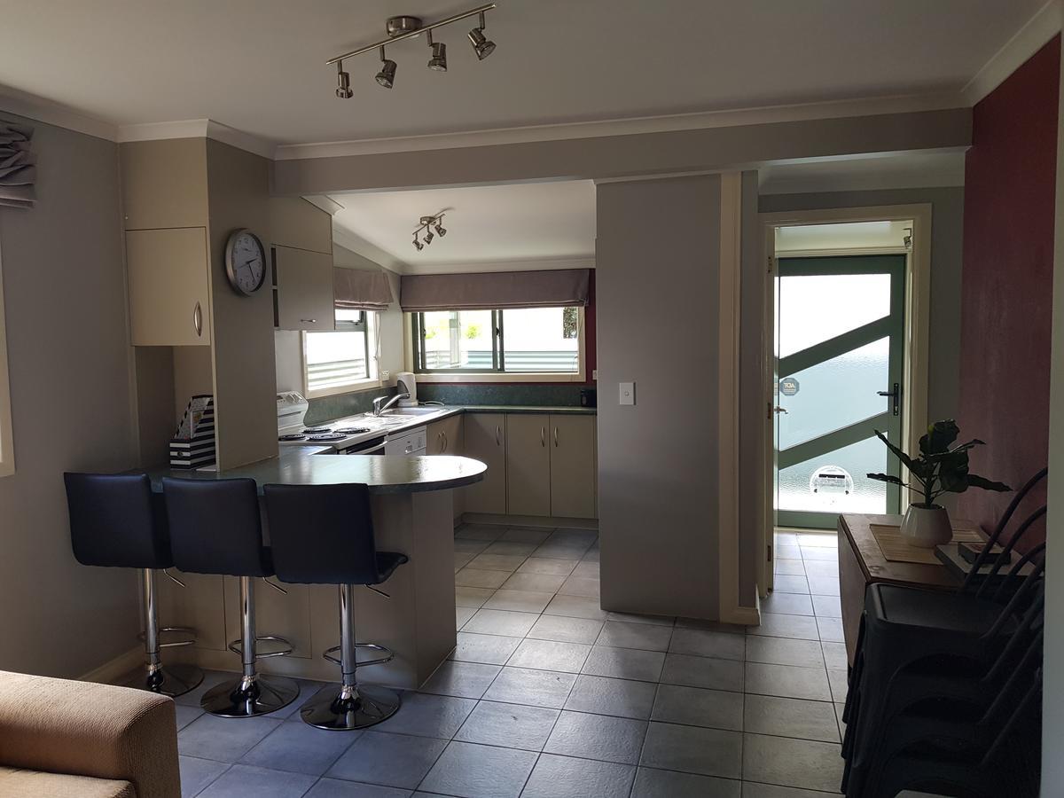 Central Taupo Townhouse Eksteriør bilde